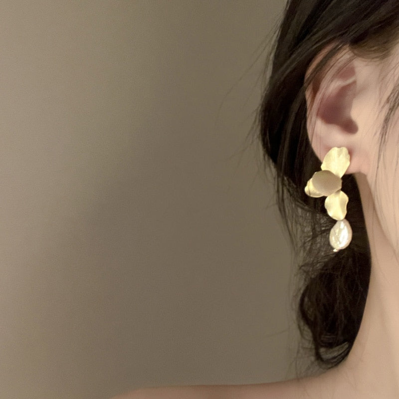 Océane Gold Petal Drop Earrings