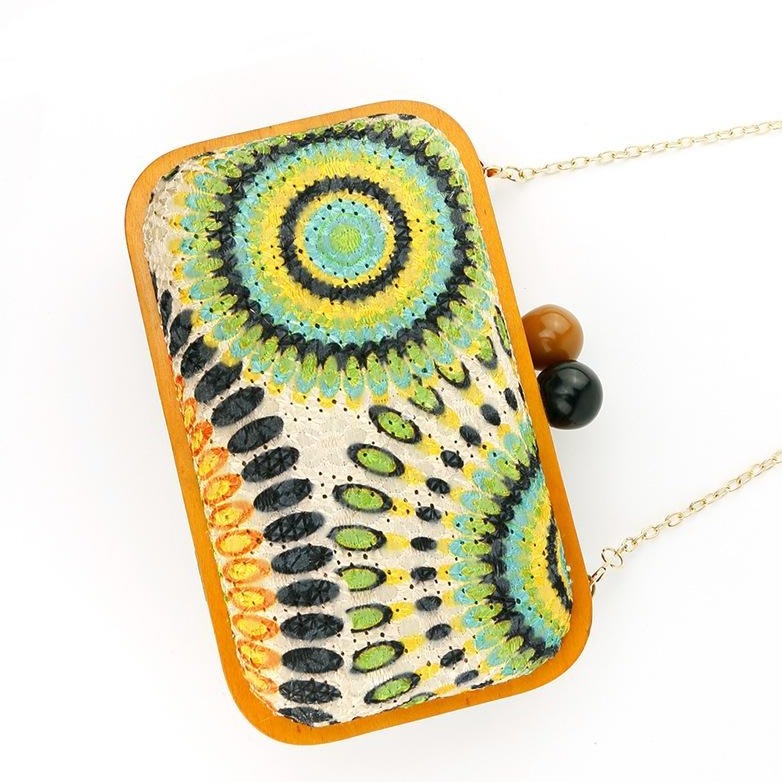 Gaia Wooden Style Women'