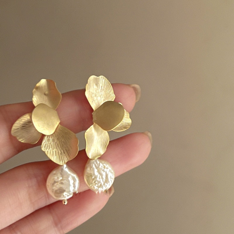 Océane Gold Petal Drop Earrings